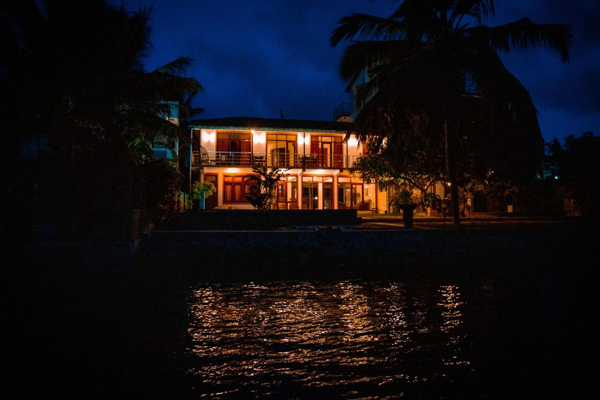 Riverside Inn Fuji Bentota Buitenkant foto