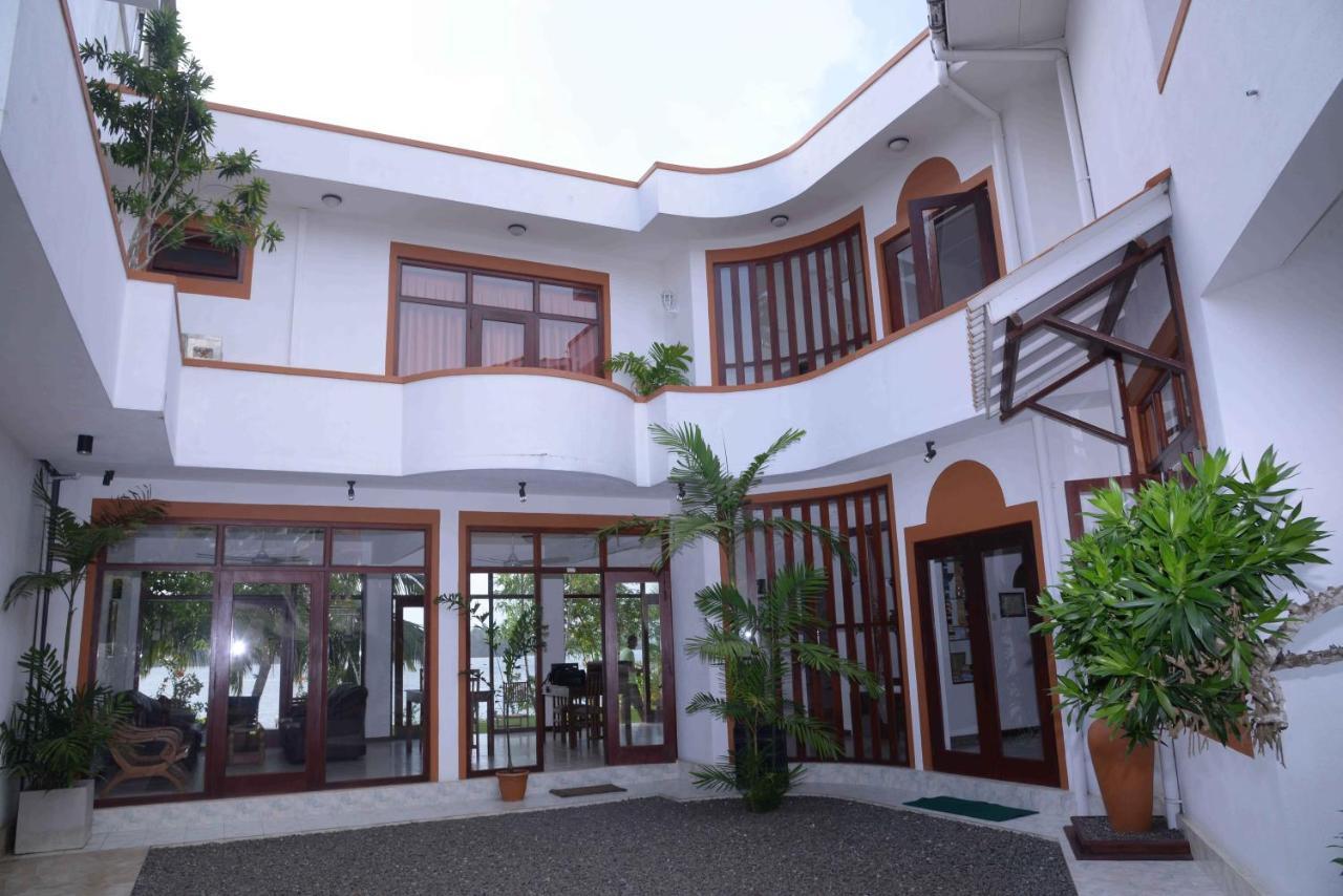 Riverside Inn Fuji Bentota Buitenkant foto